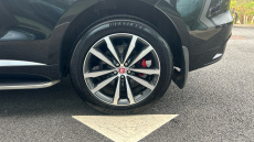 Jaguar F-Pace 2.0 D200 R-Dynamic SE 5dr Auto AWD Diesel Estate